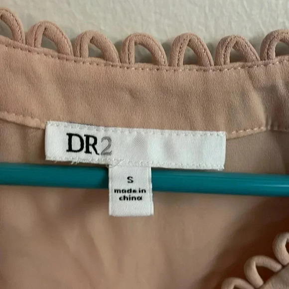 Small Sheer Peach Tank - Picture 2 of 9